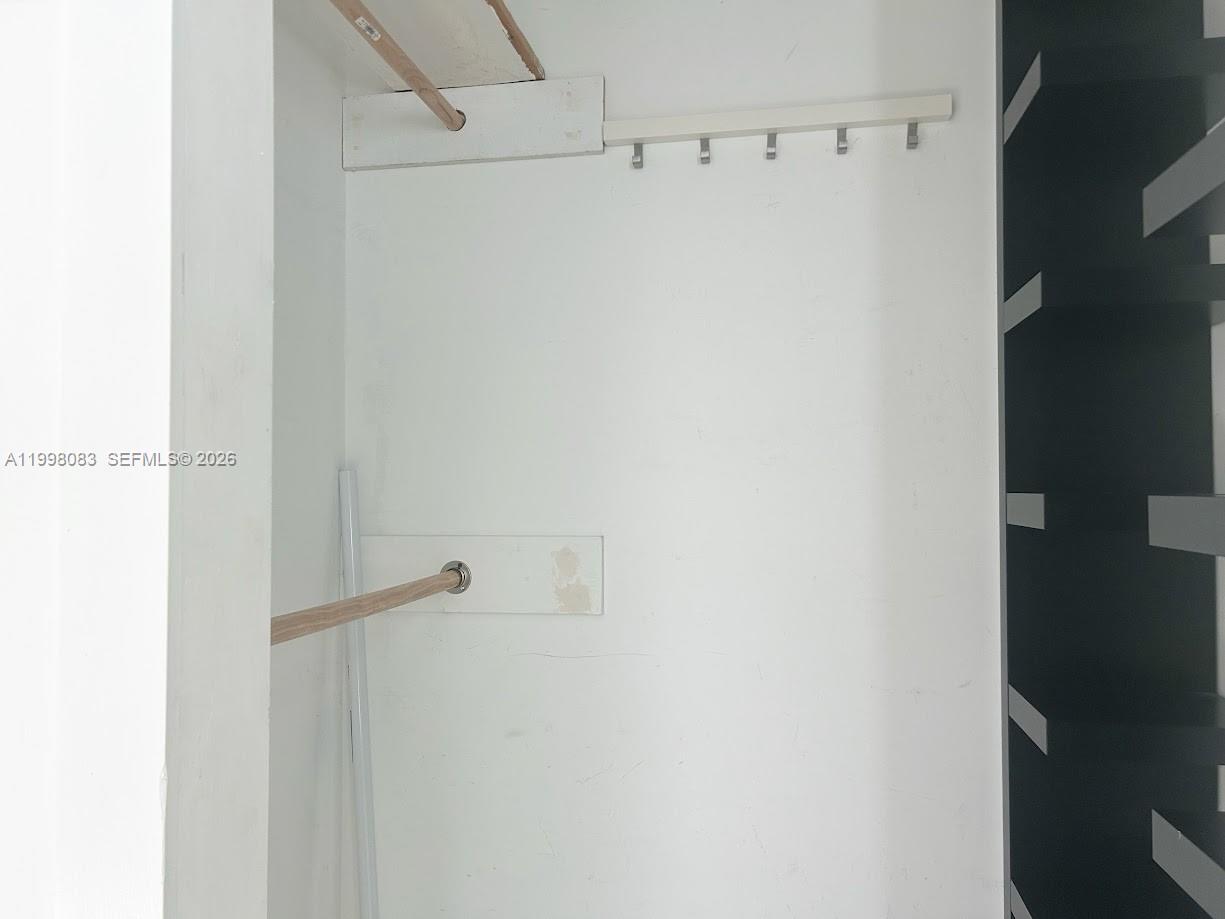 CARL BYOIR - Residential Lease