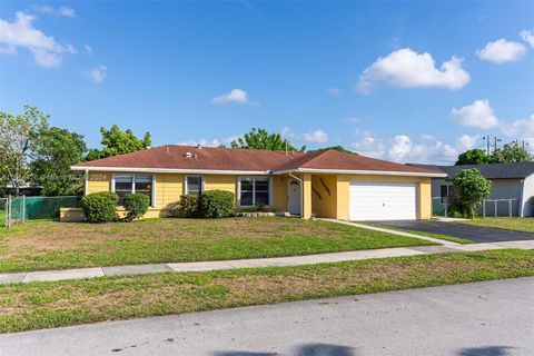 Single Family Residence in Miami FL 13234 85th Ter Ter 19.jpg