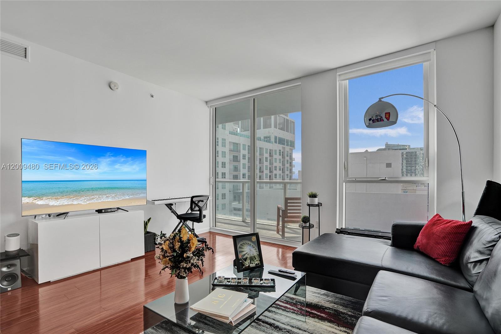 VIZCAYNE SOUTH CONDO - Residential