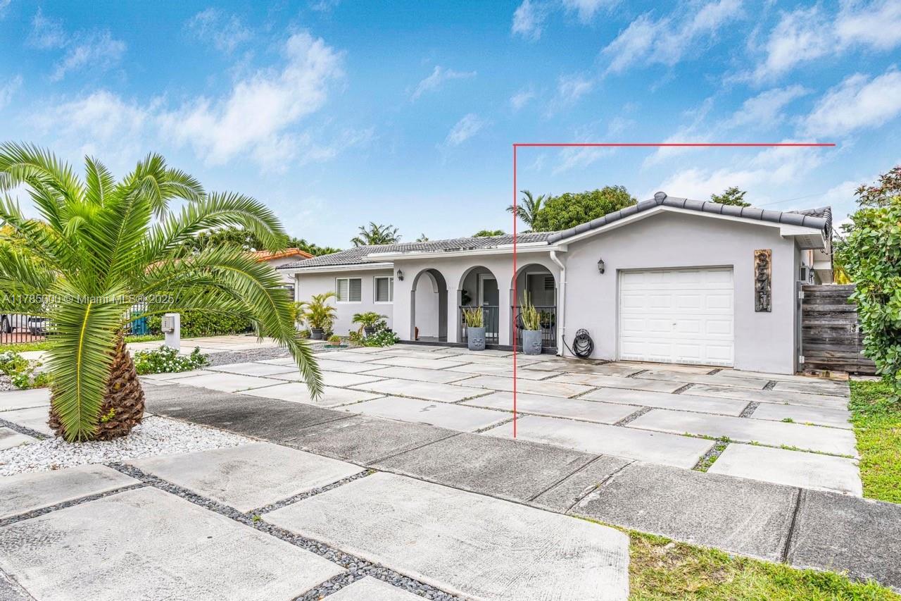 Rental Property at 3541 Sw 99th Ct, Miami, Broward County, Florida - Bedrooms: 2 
Bathrooms: 2  - $2,900 MO.
