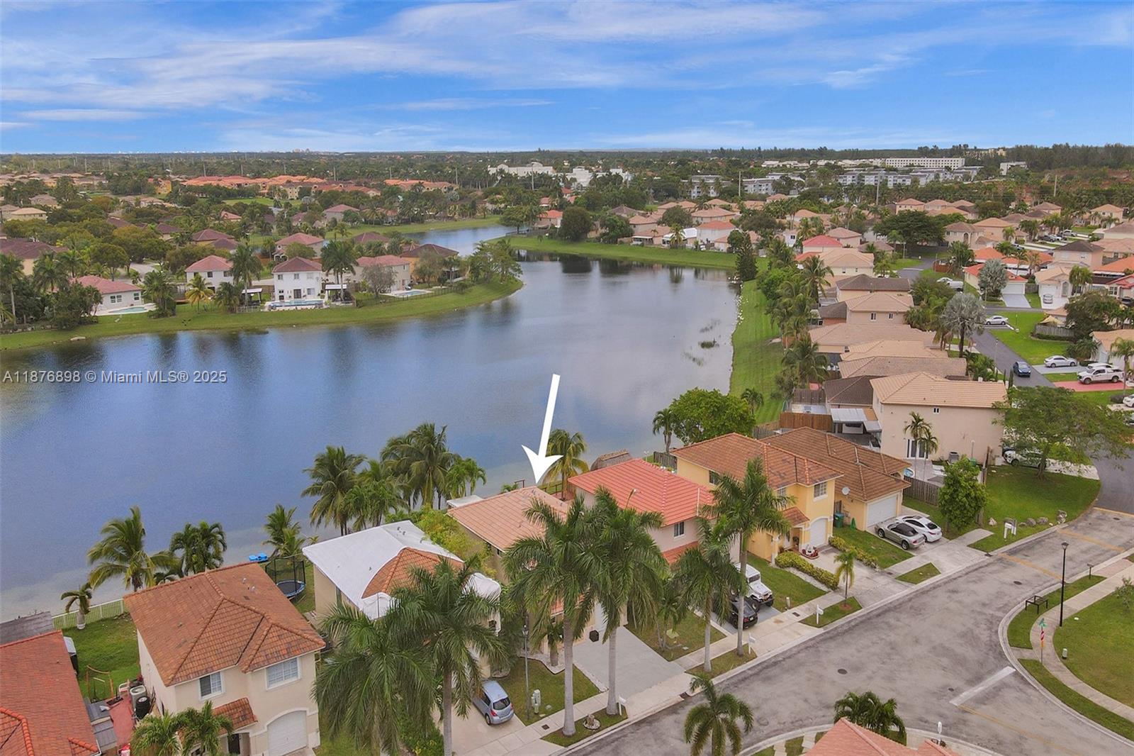 PRECIOUS HOMES AT LAKES - Residential