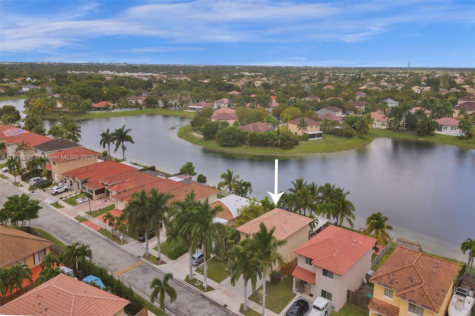 PRECIOUS HOMES AT LAKES - Residential