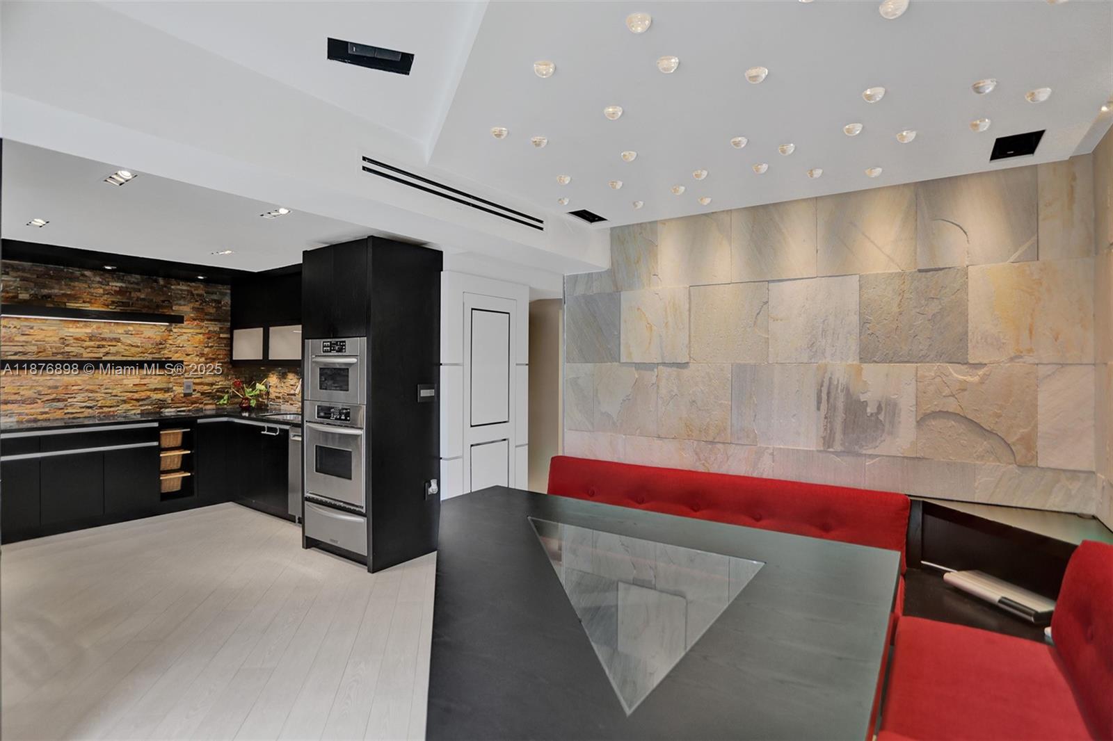 PRECIOUS HOMES AT LAKES - Residential