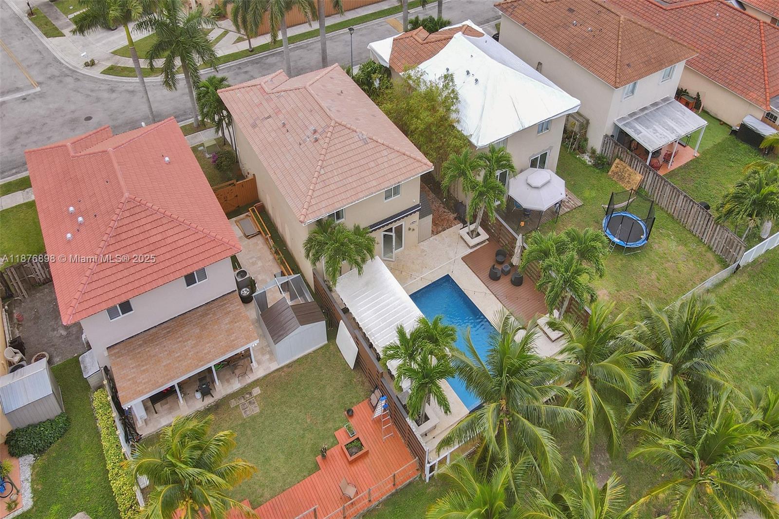 PRECIOUS HOMES AT LAKES - Residential