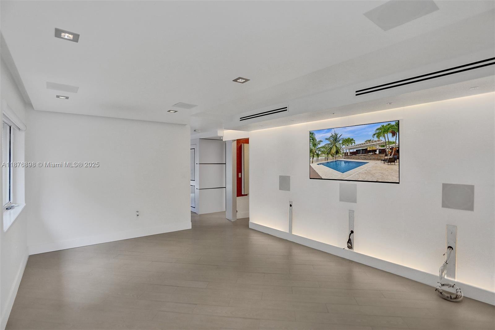 PRECIOUS HOMES AT LAKES - Residential