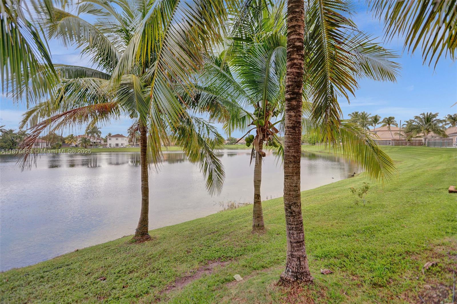 PRECIOUS HOMES AT LAKES - Residential