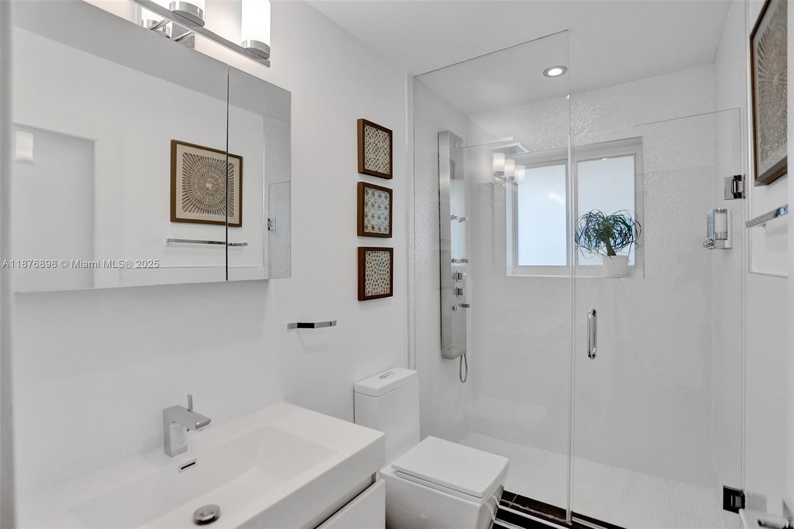 PRECIOUS HOMES AT LAKES - Residential