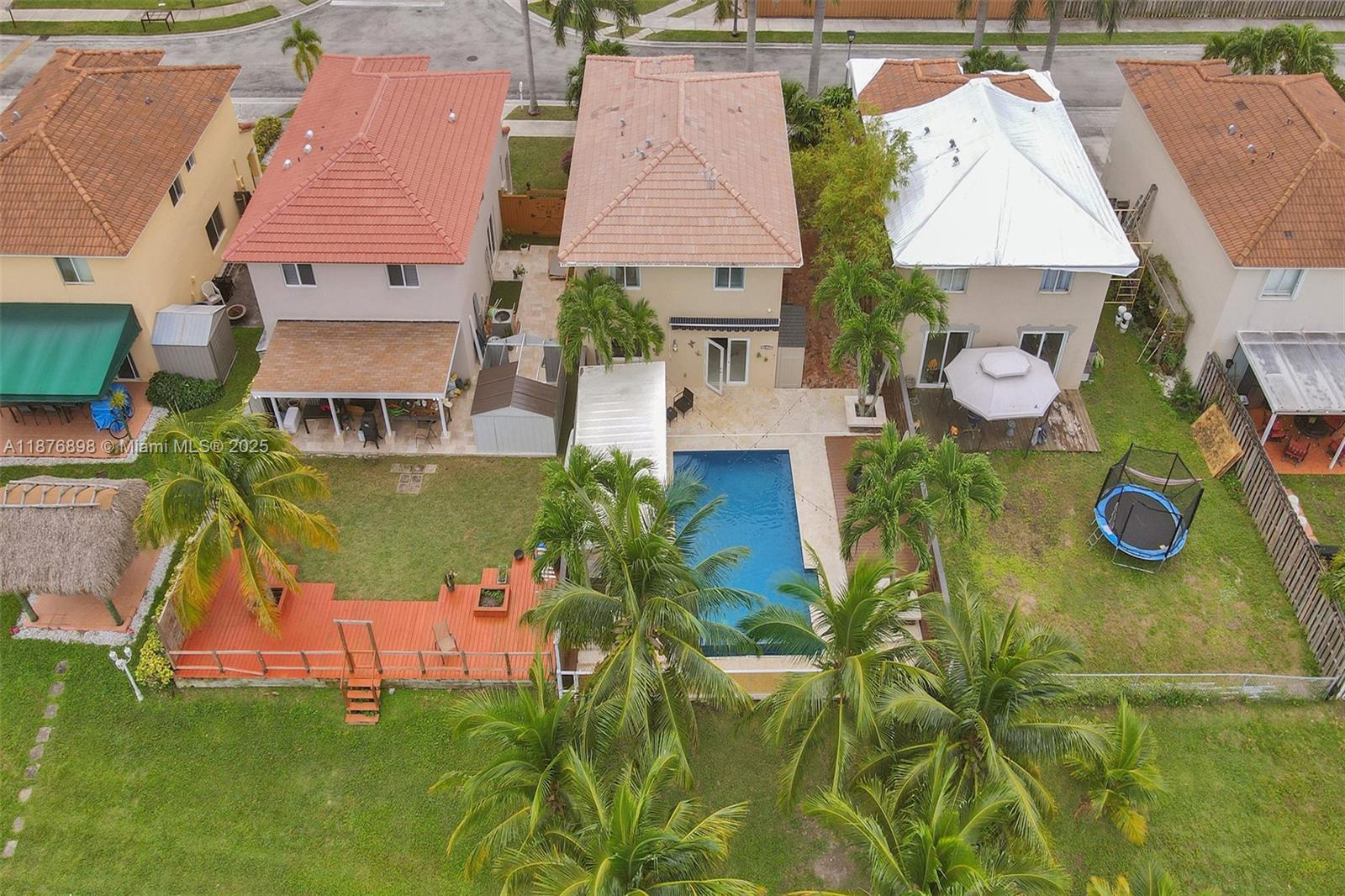 PRECIOUS HOMES AT LAKES - Residential