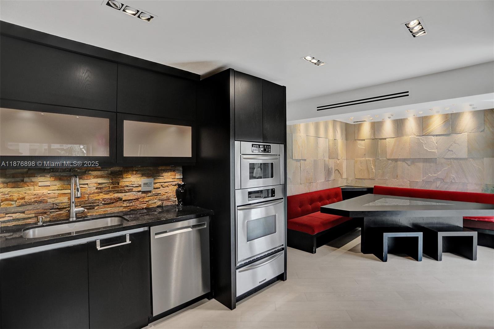 PRECIOUS HOMES AT LAKES - Residential