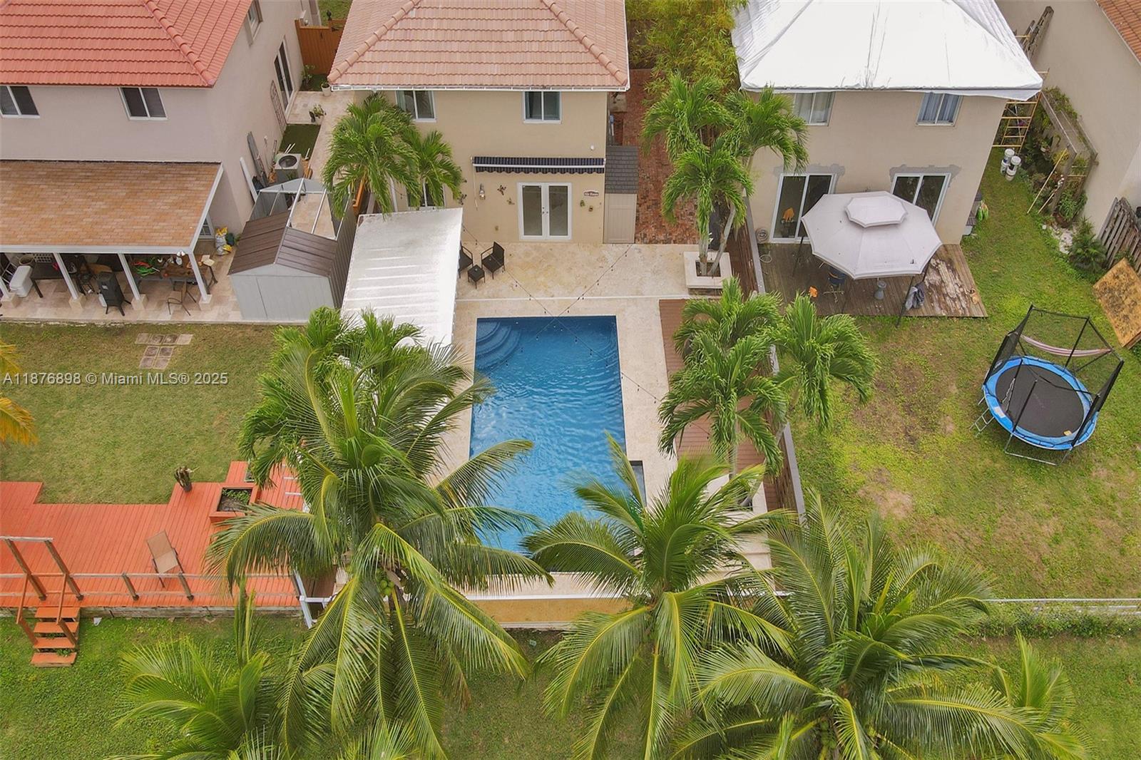 PRECIOUS HOMES AT LAKES - Residential