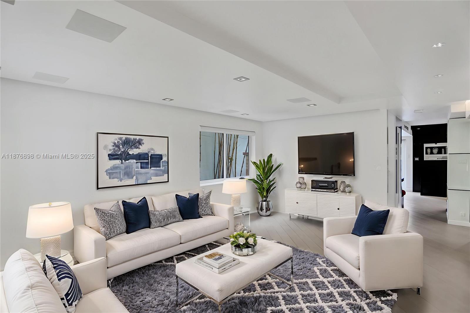 PRECIOUS HOMES AT LAKES - Residential