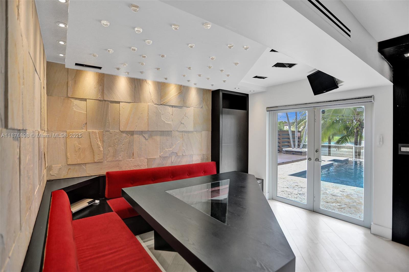 PRECIOUS HOMES AT LAKES - Residential