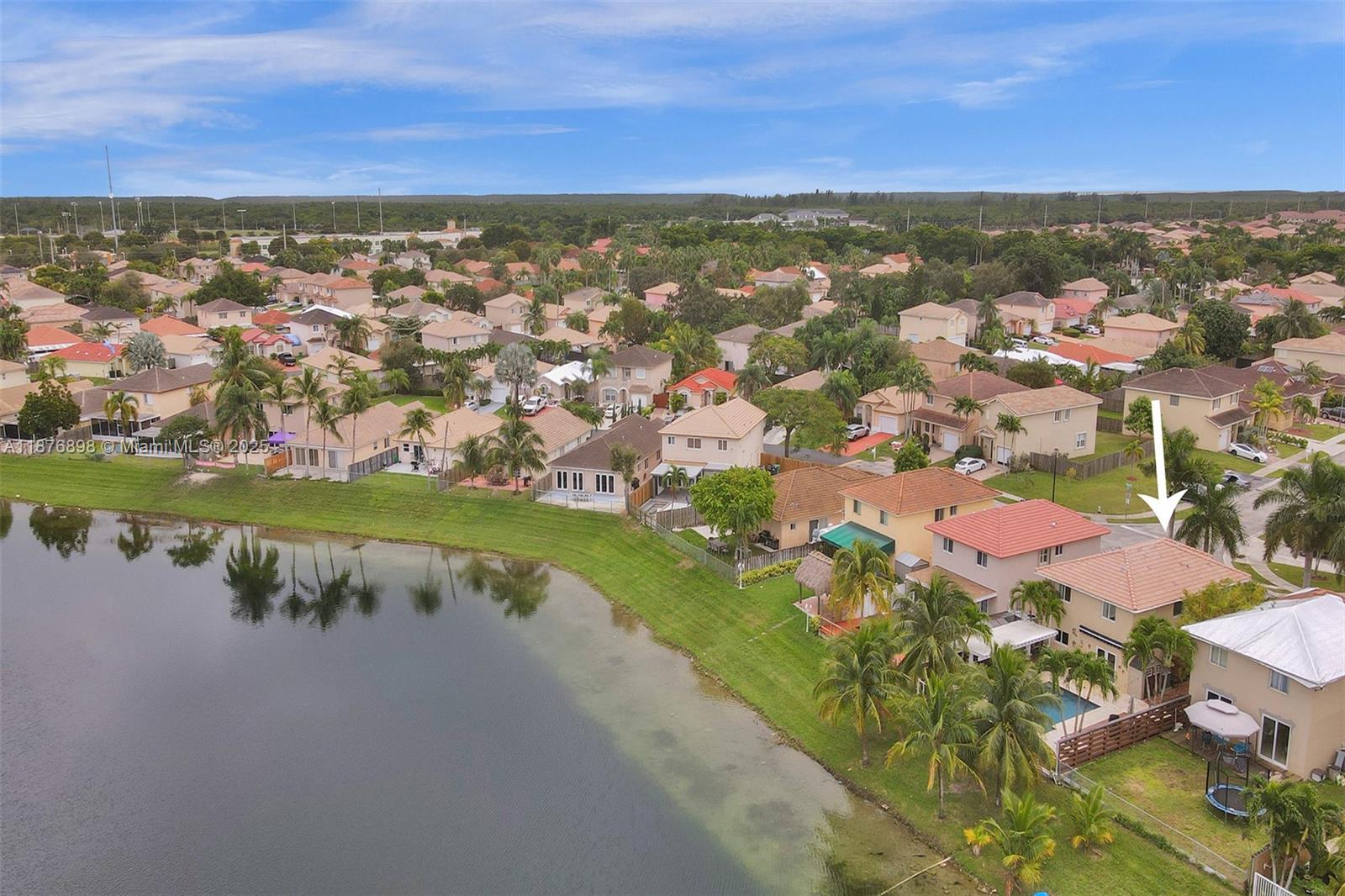 PRECIOUS HOMES AT LAKES - Residential