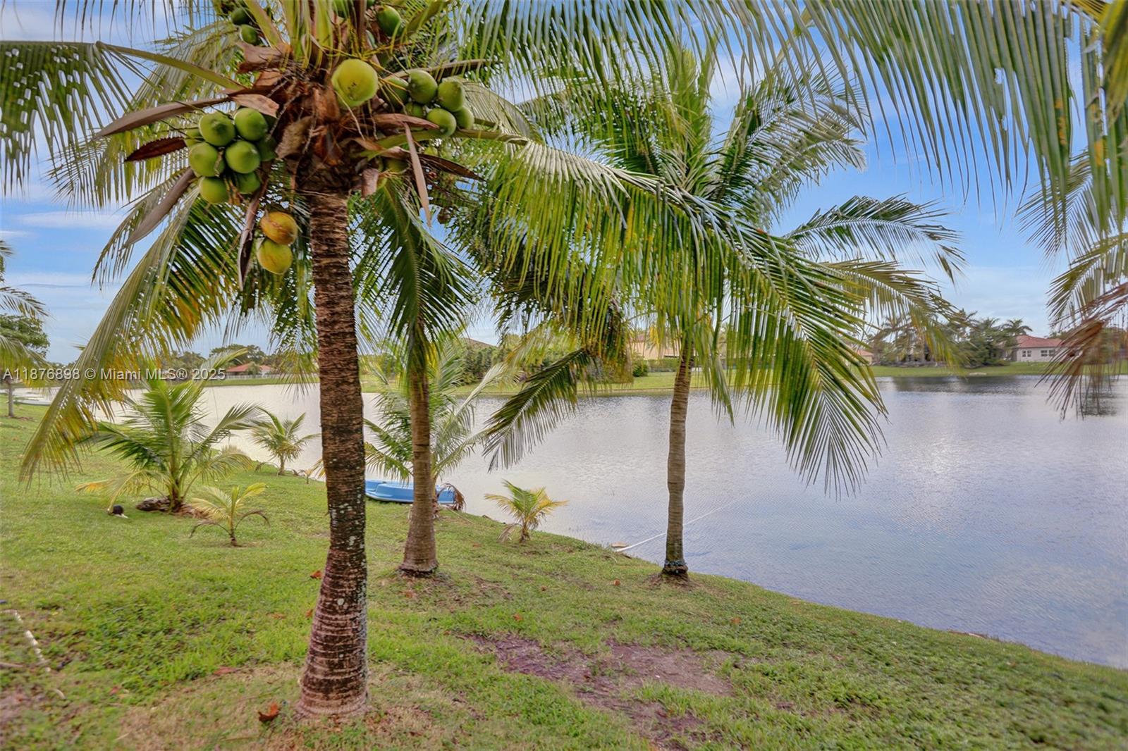 PRECIOUS HOMES AT LAKES - Residential