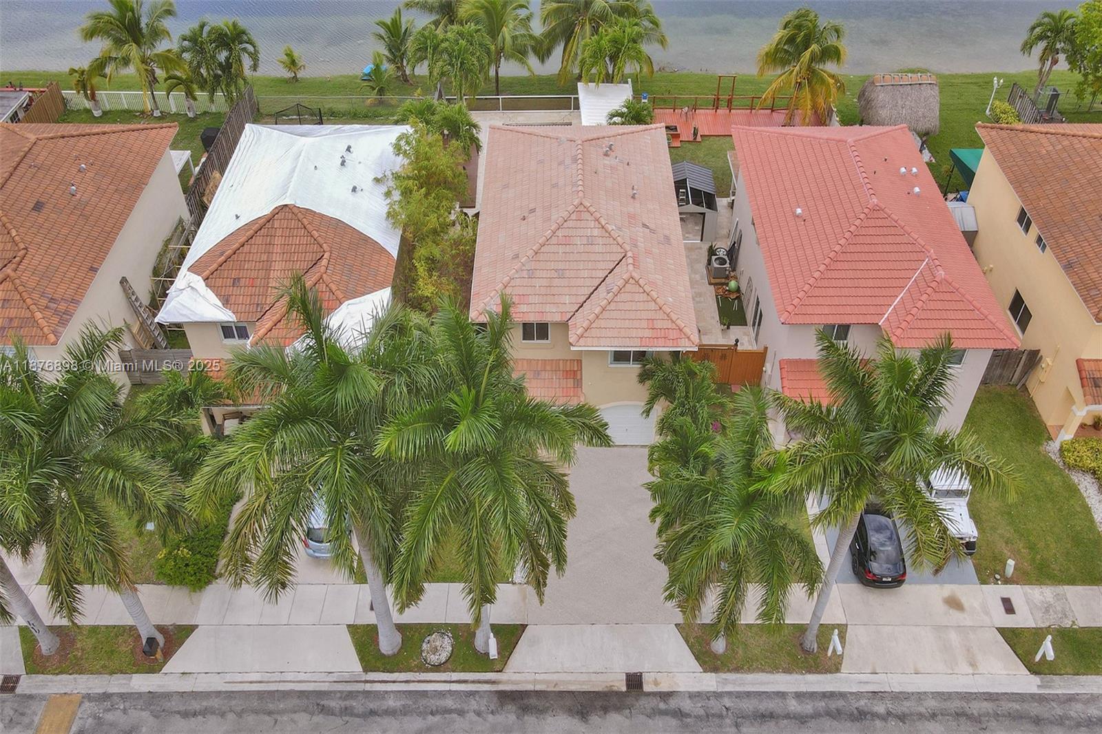 PRECIOUS HOMES AT LAKES - Residential