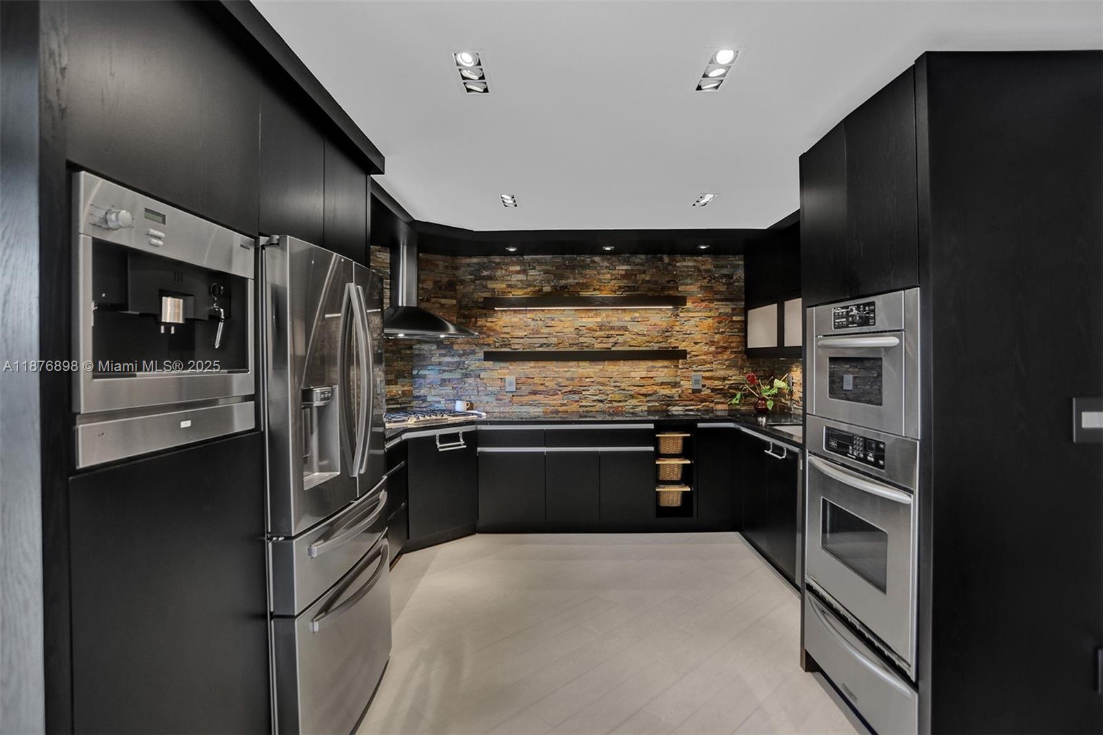 PRECIOUS HOMES AT LAKES - Residential