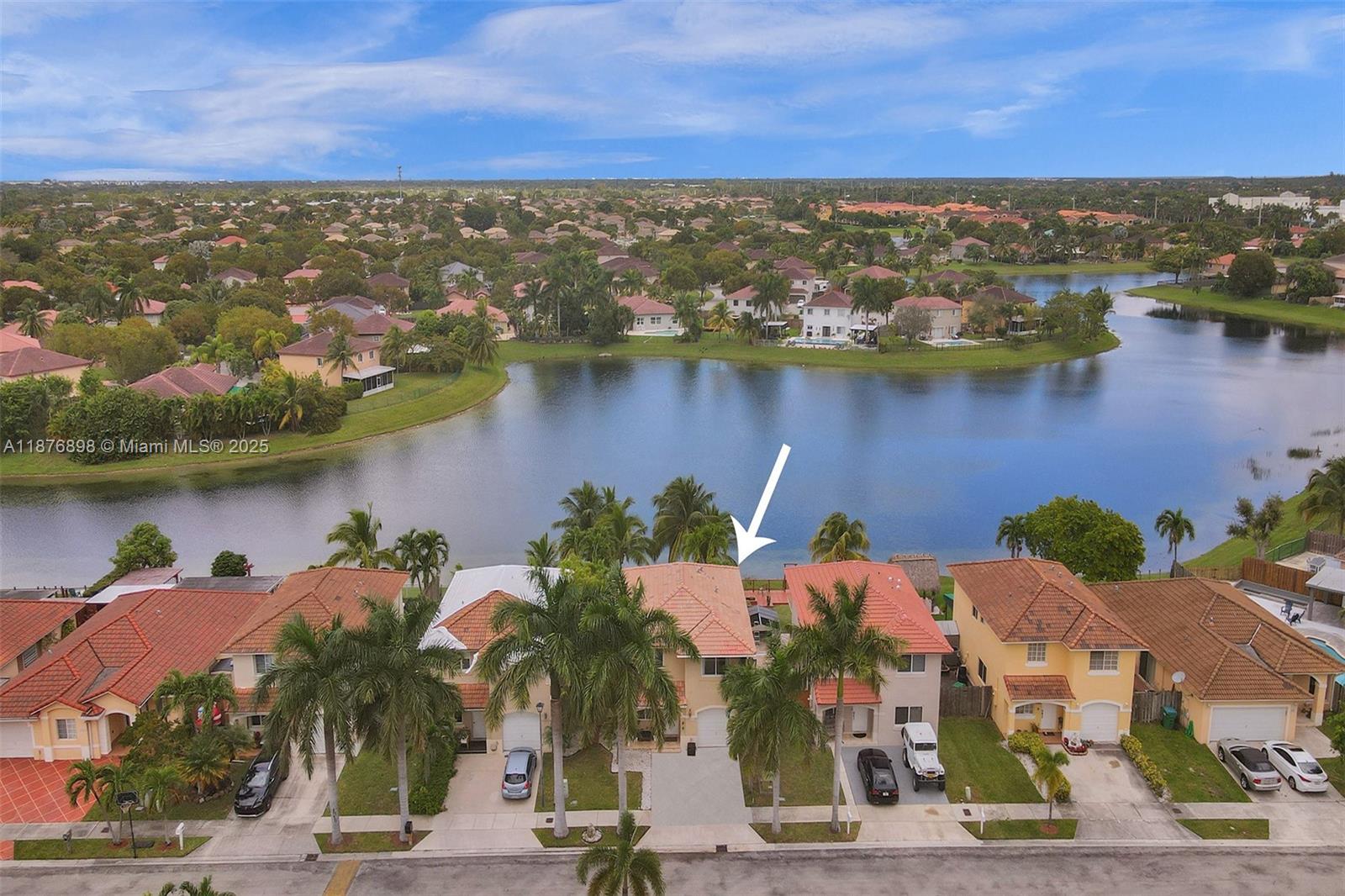 PRECIOUS HOMES AT LAKES - Residential