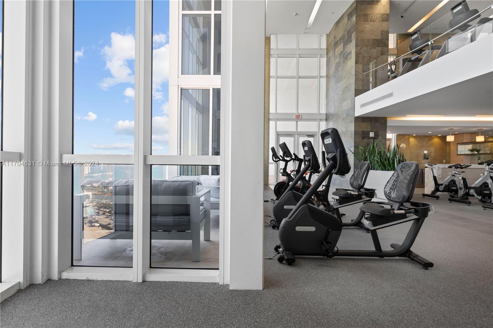 TRUMP ROYALE CONDO - Residential Lease