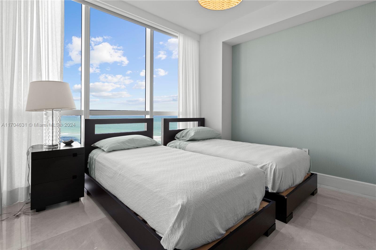 TRUMP ROYALE CONDO - Residential Lease