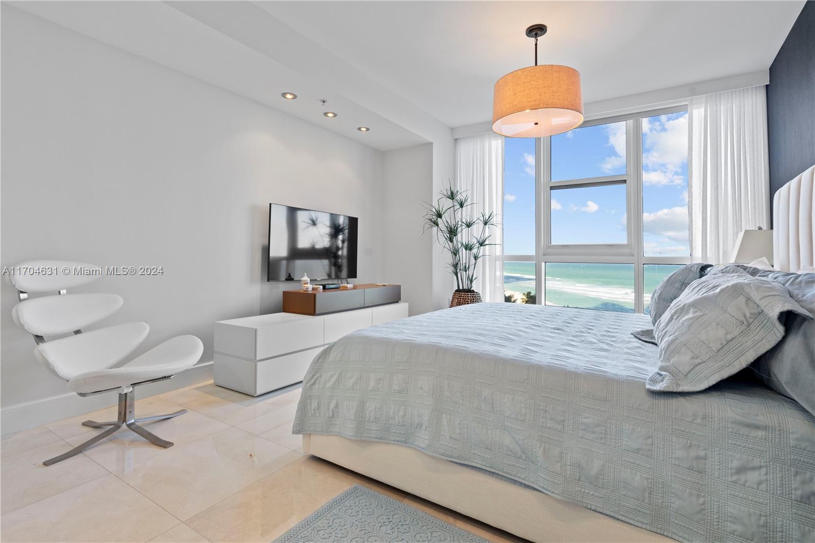 TRUMP ROYALE CONDO - Residential Lease