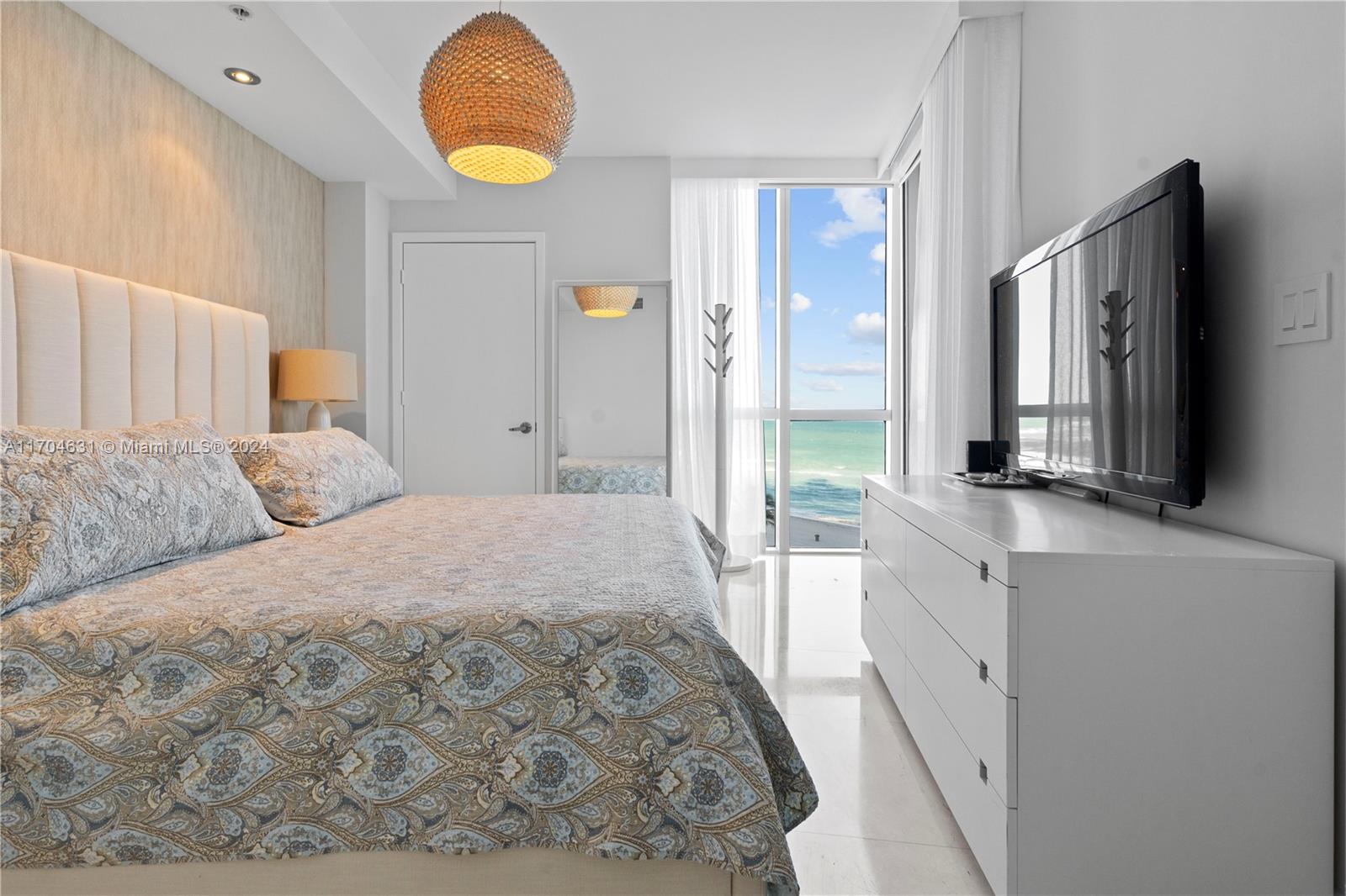 TRUMP ROYALE CONDO - Residential Lease