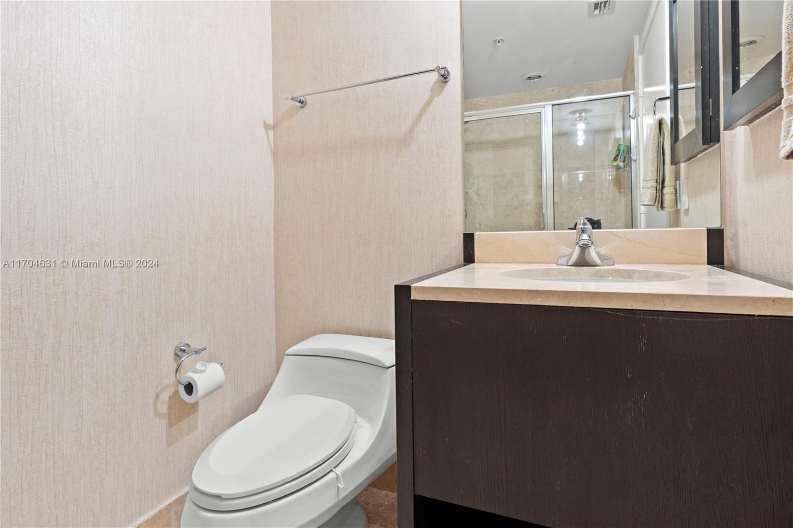 TRUMP ROYALE CONDO - Residential Lease