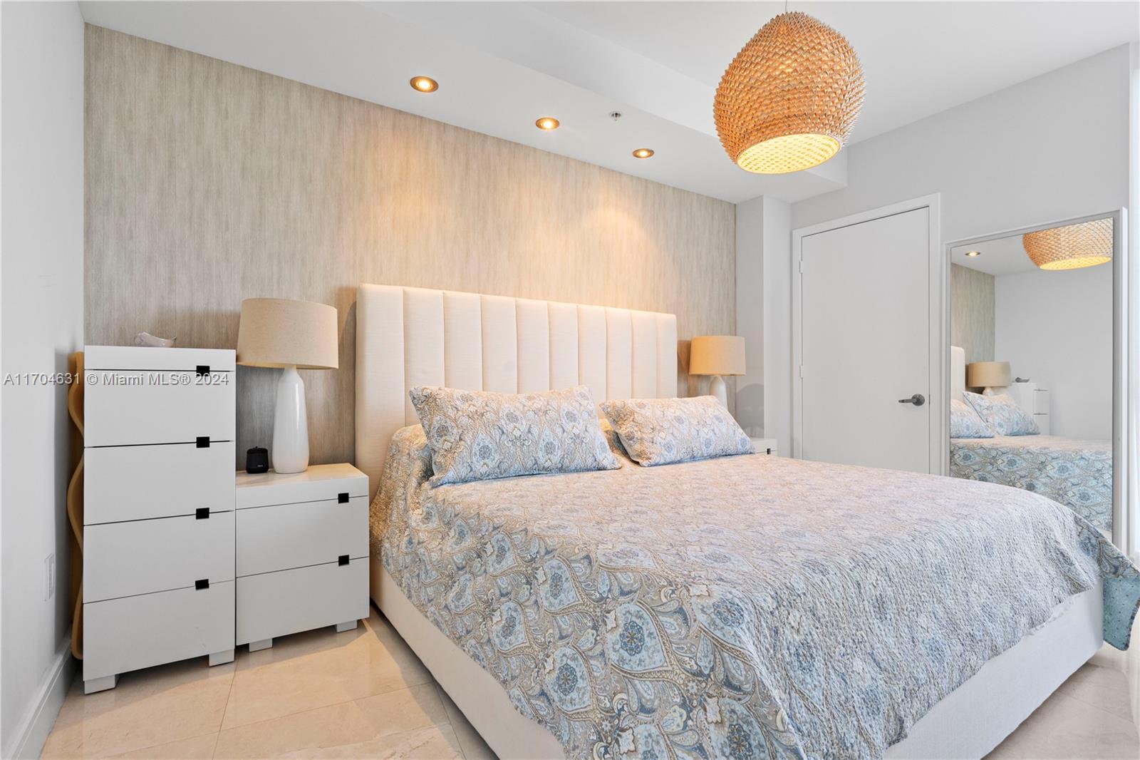 TRUMP ROYALE CONDO - Residential Lease