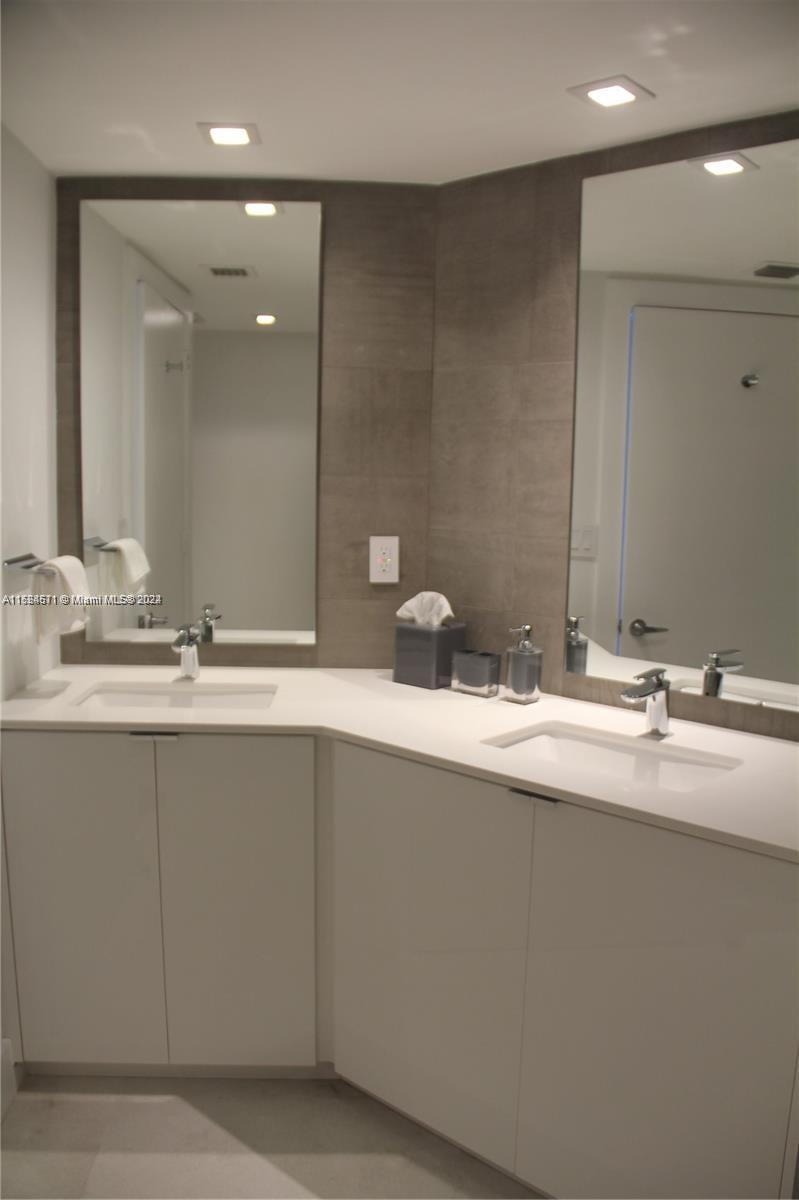 2080 OCEAN DRIVE CONDO - Residential Lease