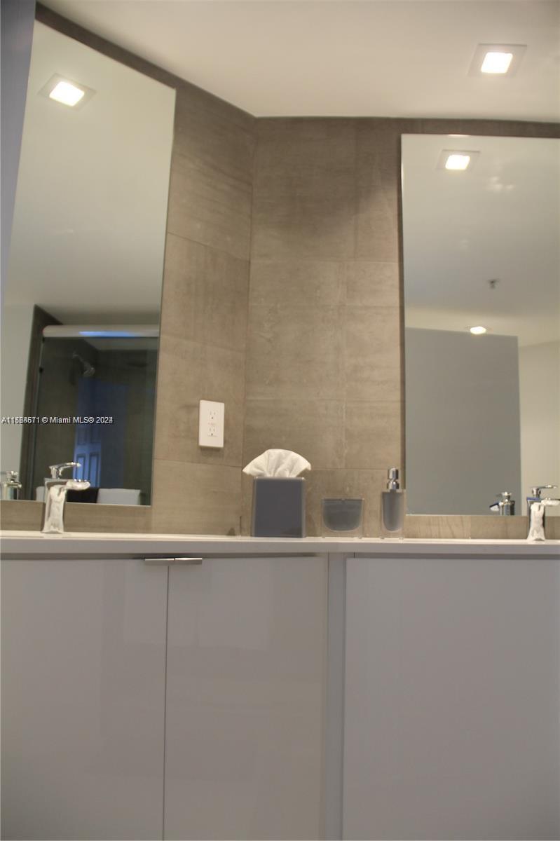 2080 OCEAN DRIVE CONDO - Residential Lease