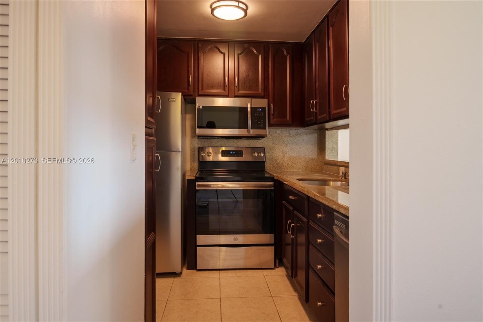 2935 NE 163rd St 5T