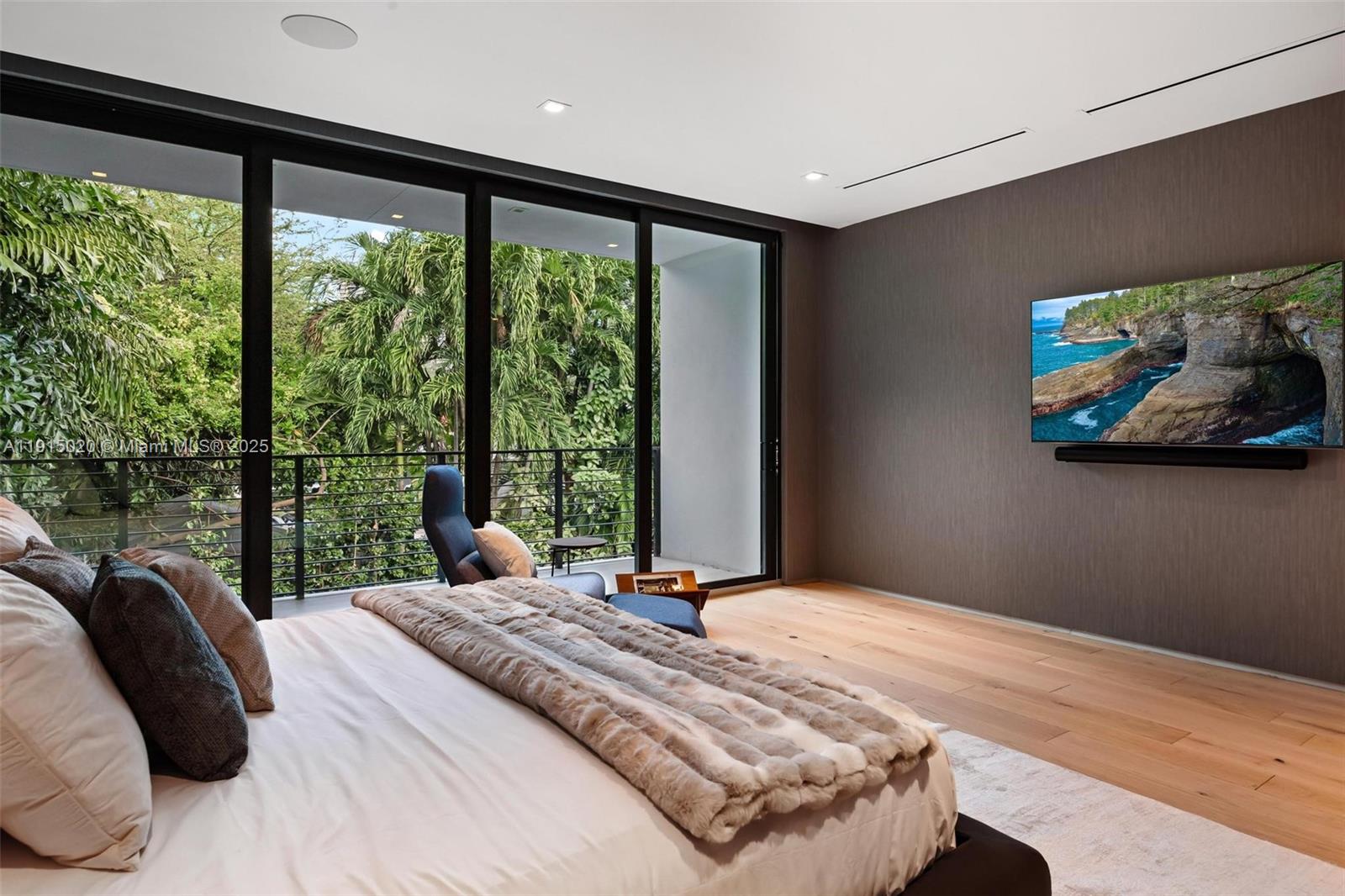 HOLLEMAN PARK - Residential Lease