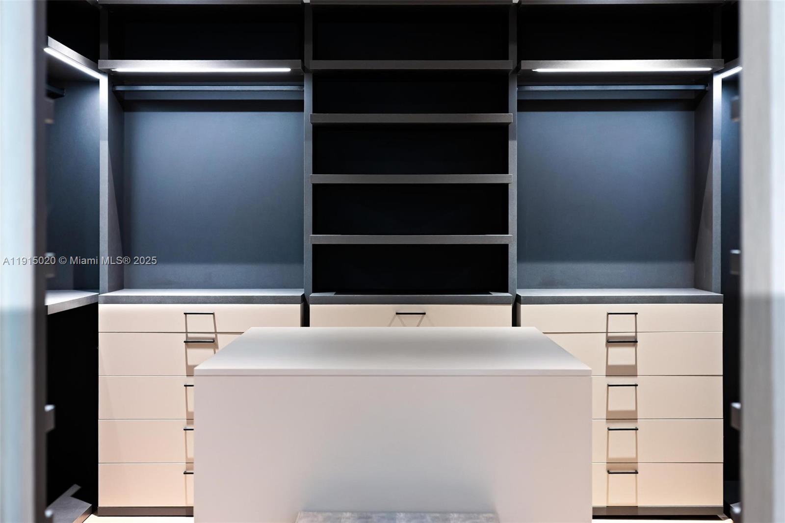 HOLLEMAN PARK - Residential Lease