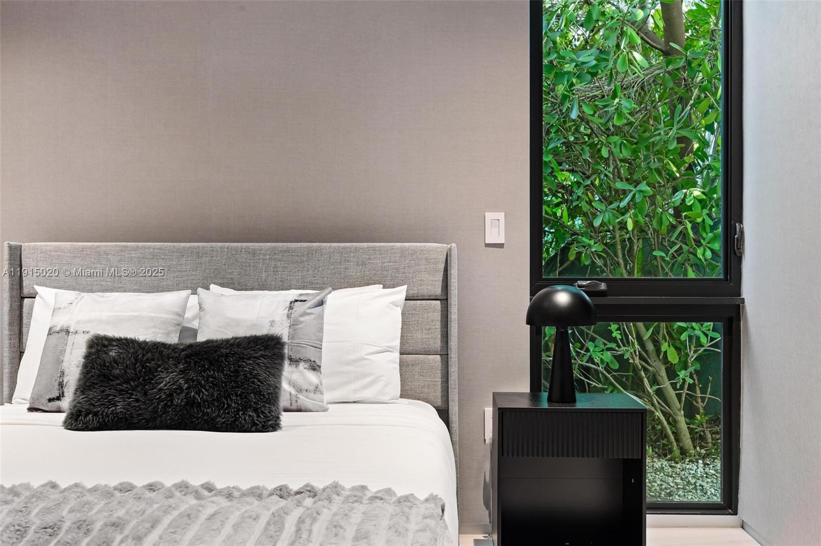 HOLLEMAN PARK - Residential Lease