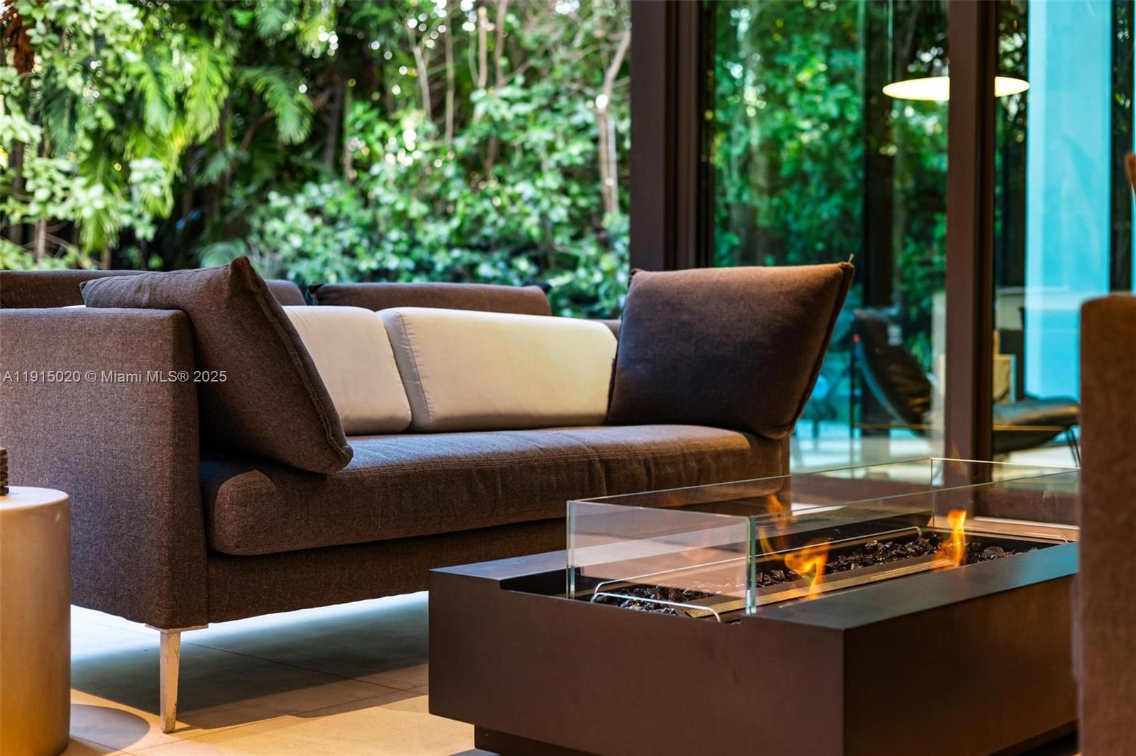 HOLLEMAN PARK - Residential Lease