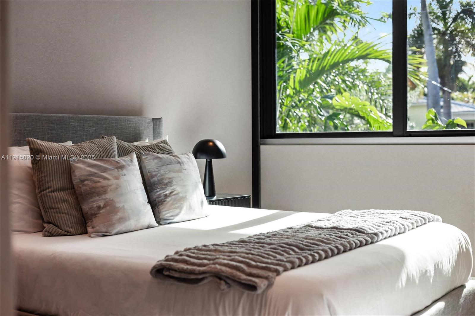 HOLLEMAN PARK - Residential Lease