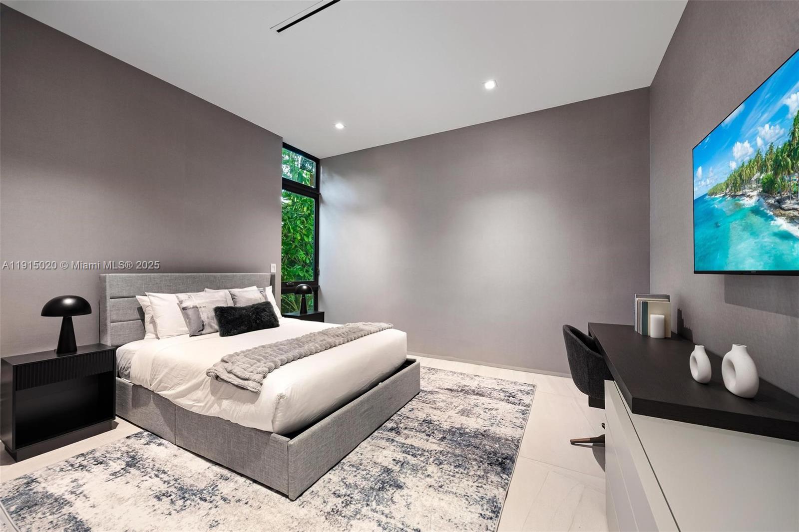 HOLLEMAN PARK - Residential Lease