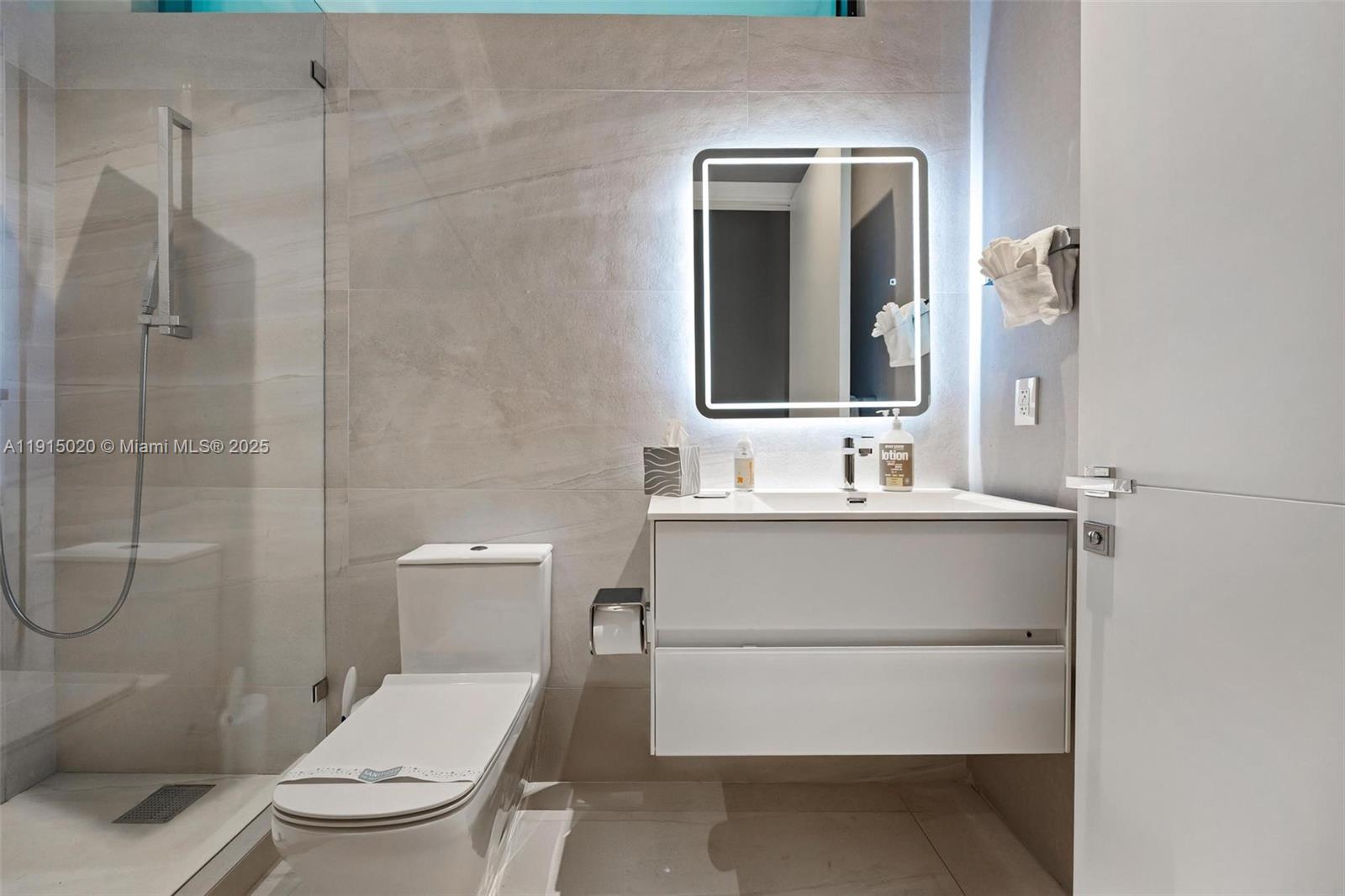 HOLLEMAN PARK - Residential Lease