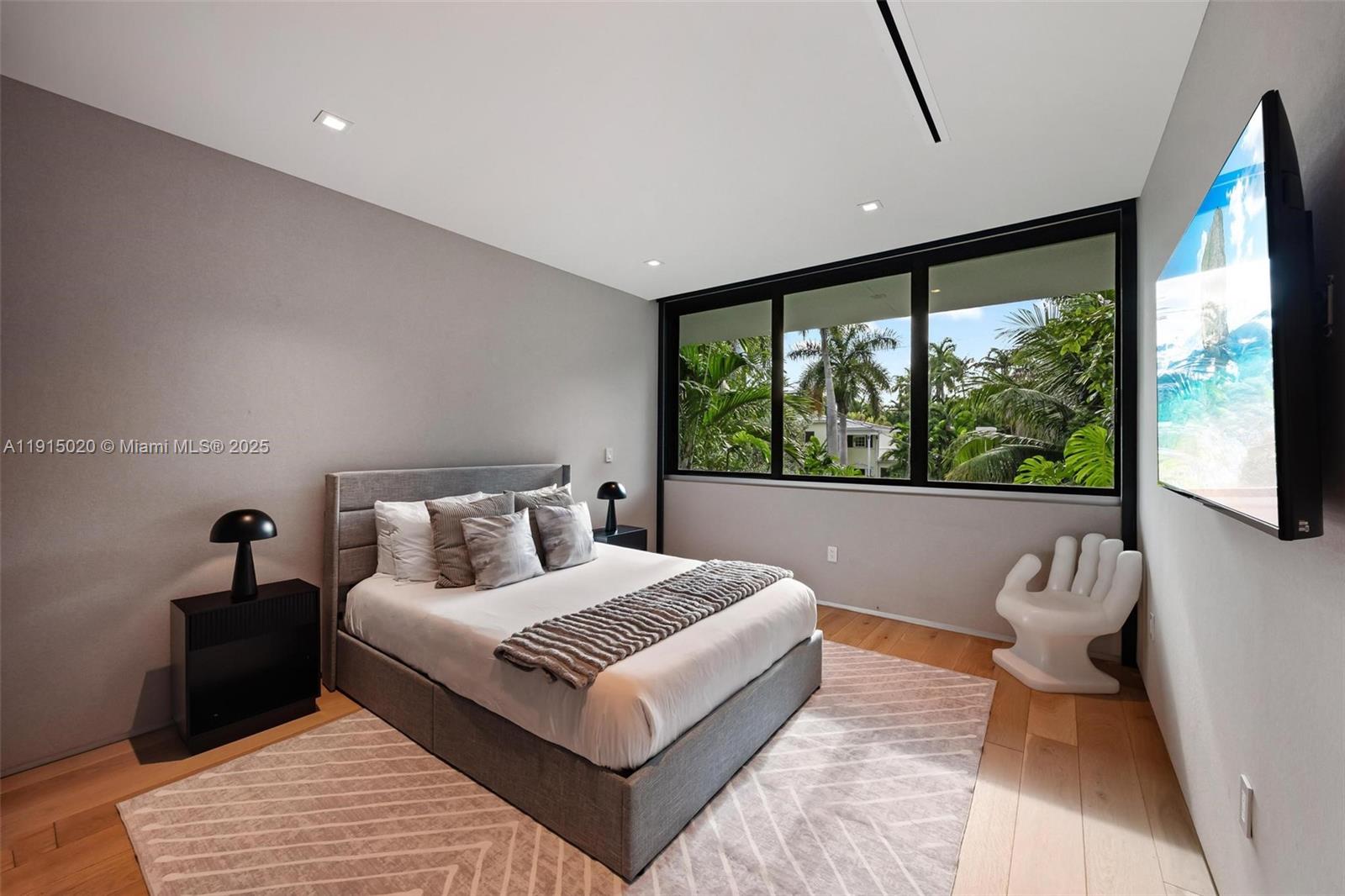 HOLLEMAN PARK - Residential Lease