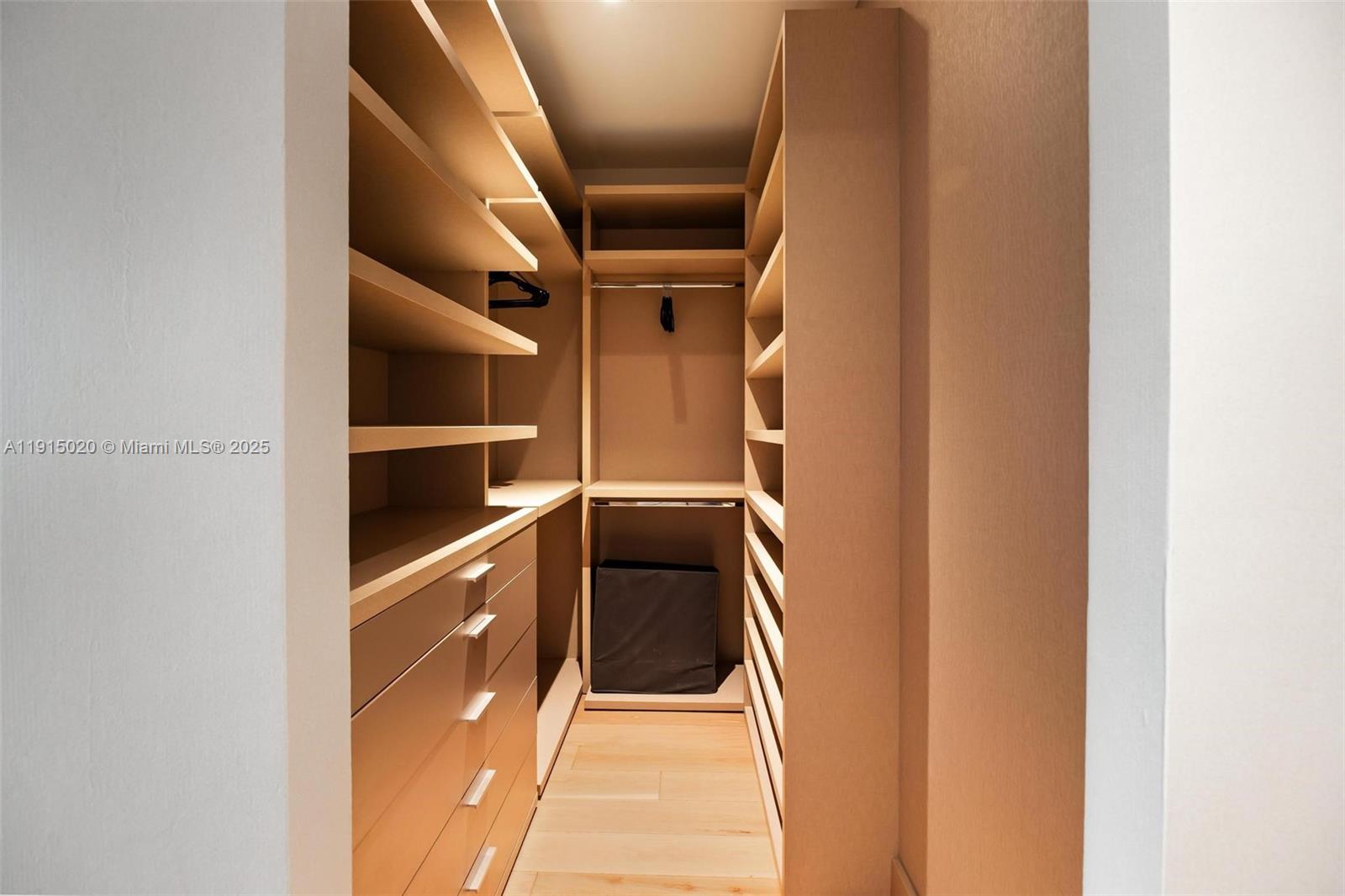 HOLLEMAN PARK - Residential Lease