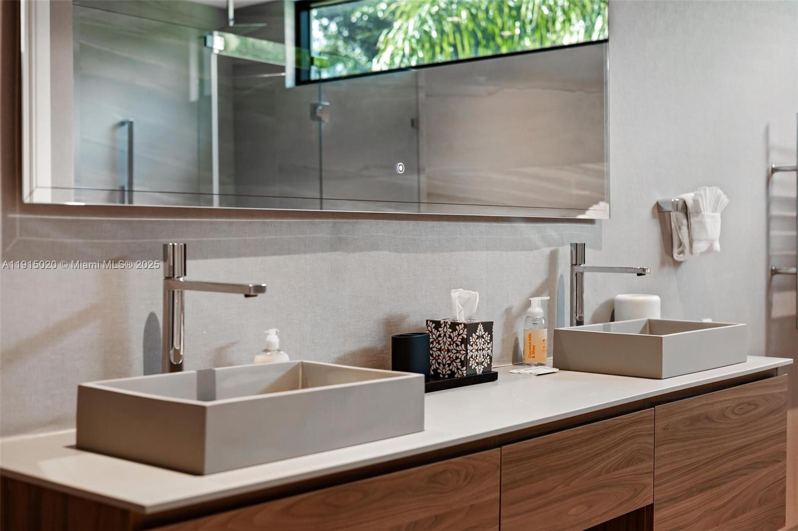 HOLLEMAN PARK - Residential Lease