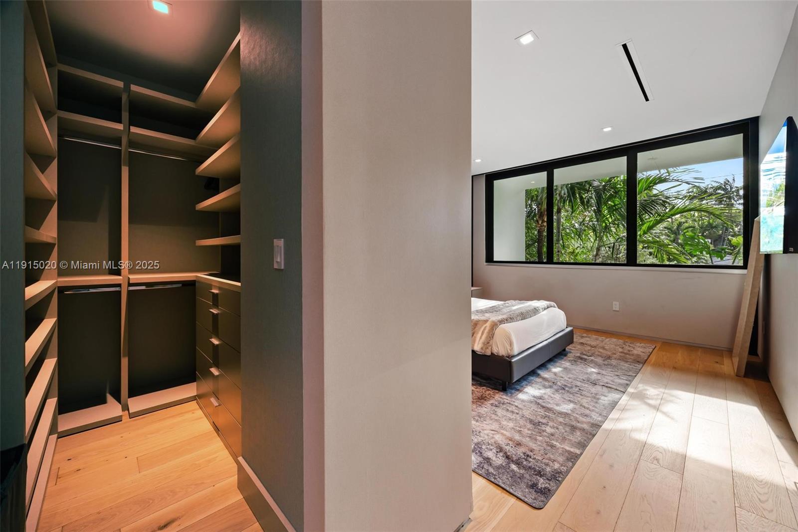 HOLLEMAN PARK - Residential Lease