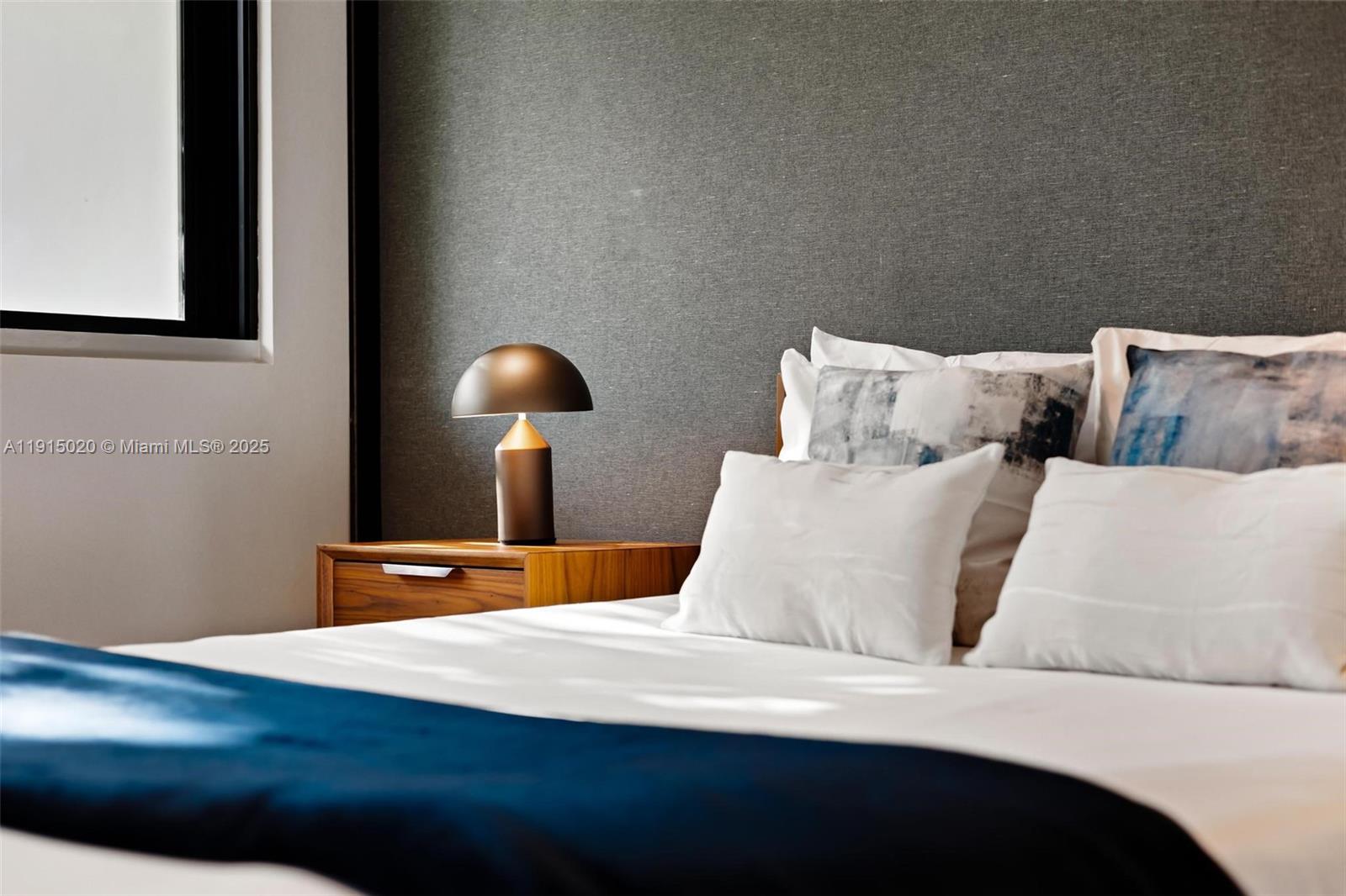 HOLLEMAN PARK - Residential Lease