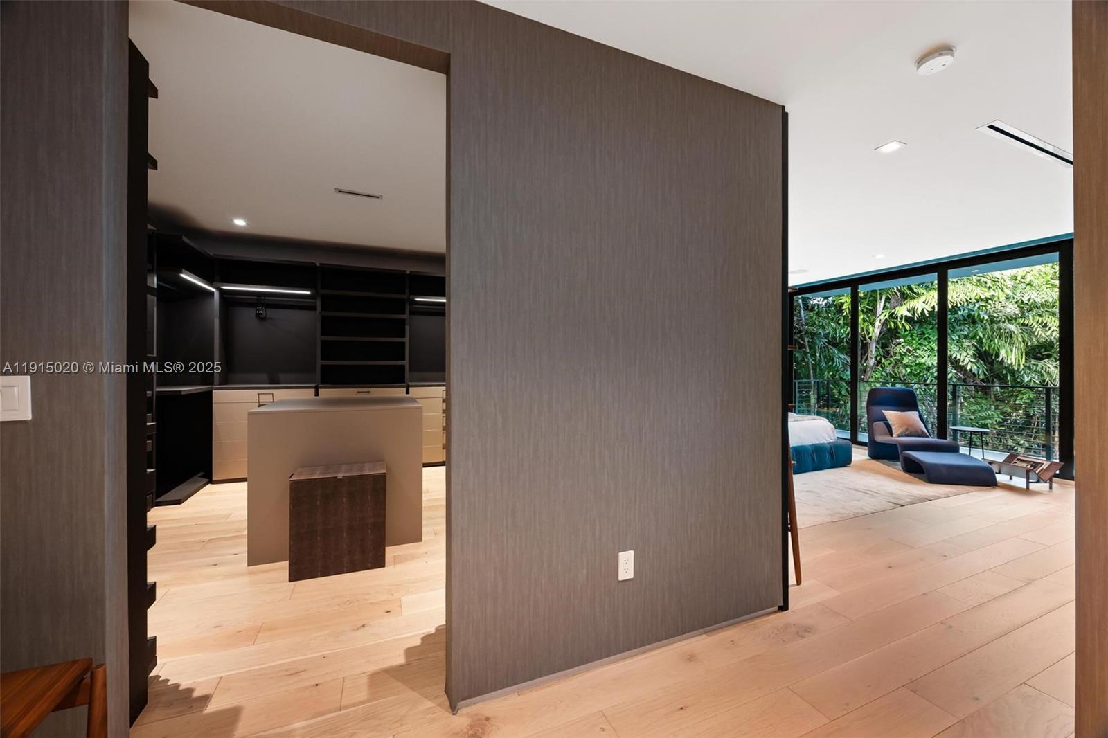 HOLLEMAN PARK - Residential Lease