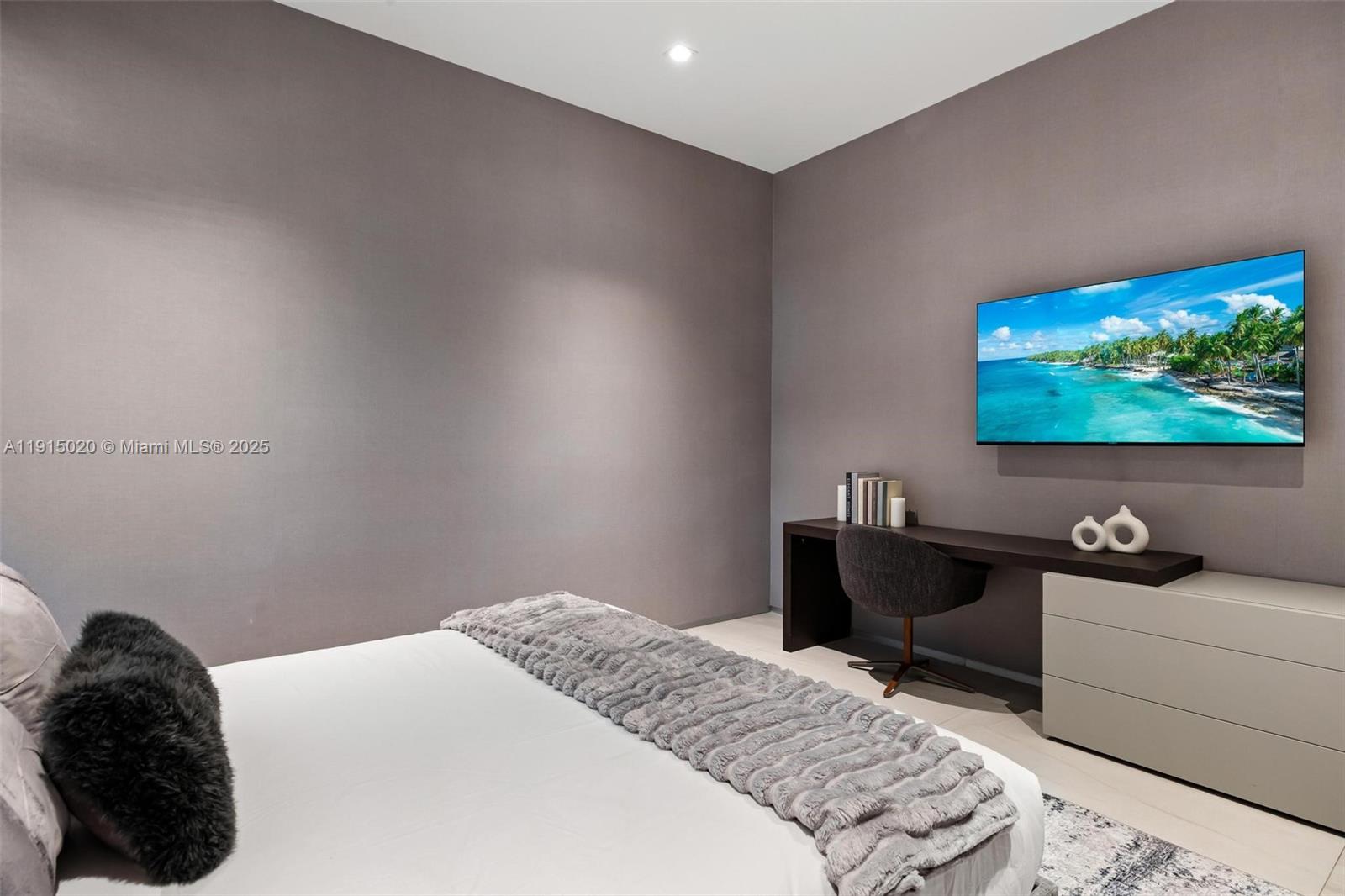 HOLLEMAN PARK - Residential Lease