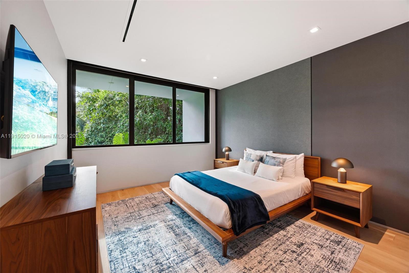 HOLLEMAN PARK - Residential Lease