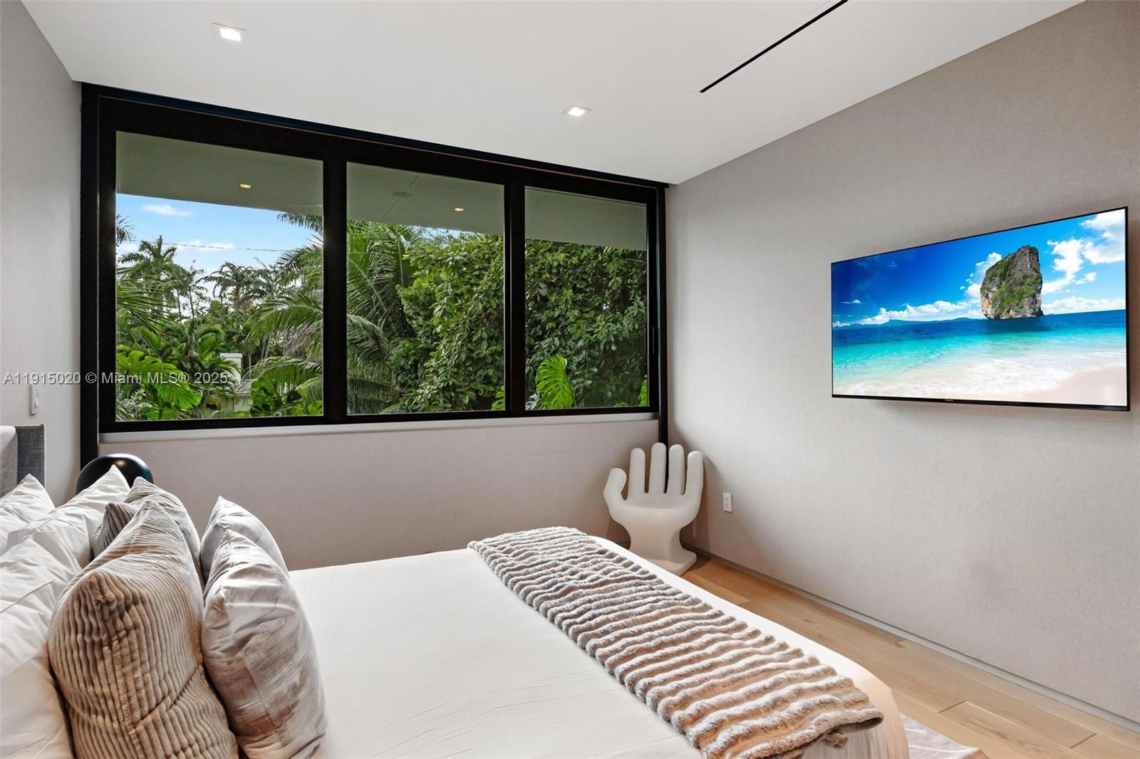 HOLLEMAN PARK - Residential Lease