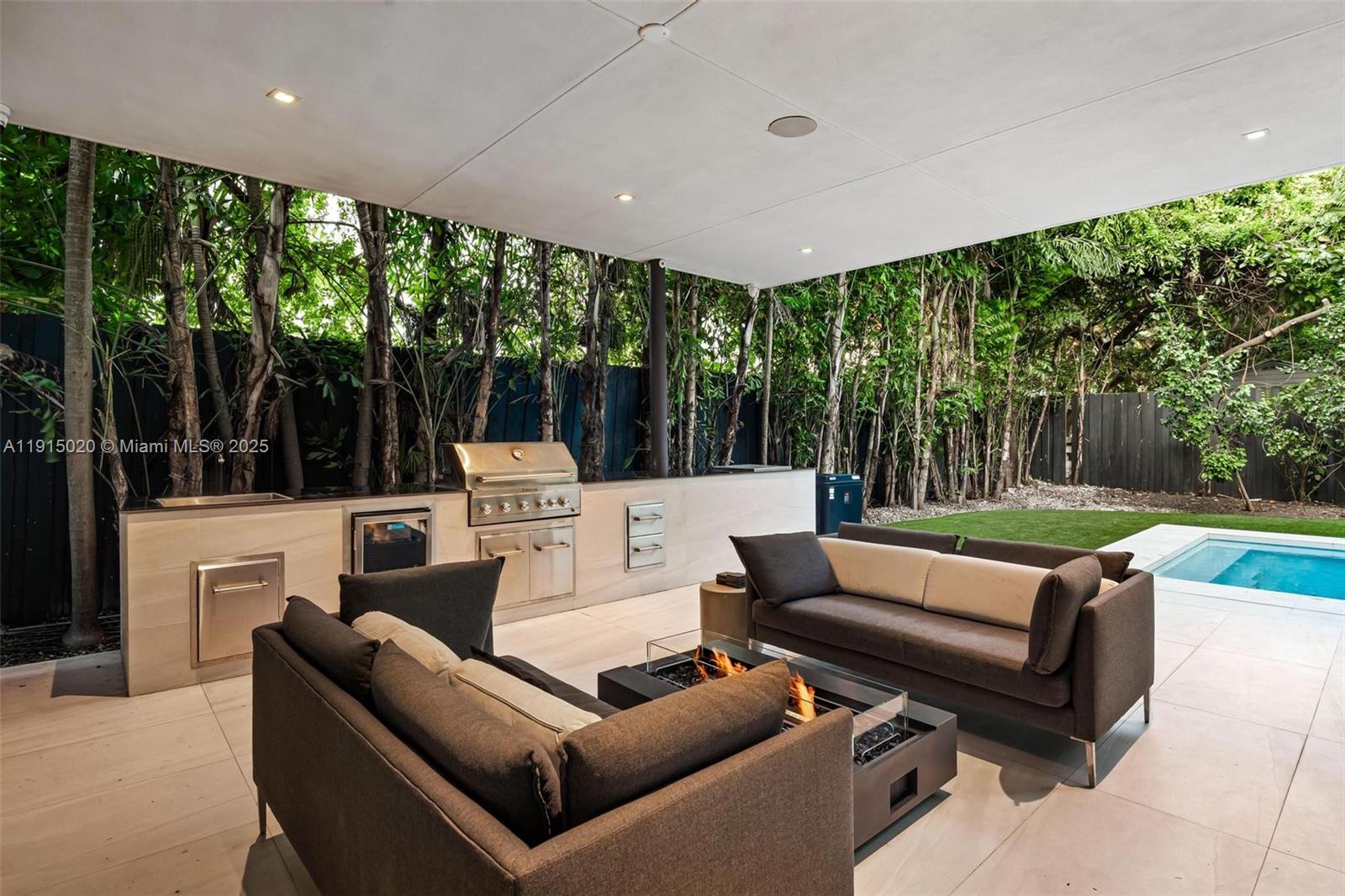 HOLLEMAN PARK - Residential Lease