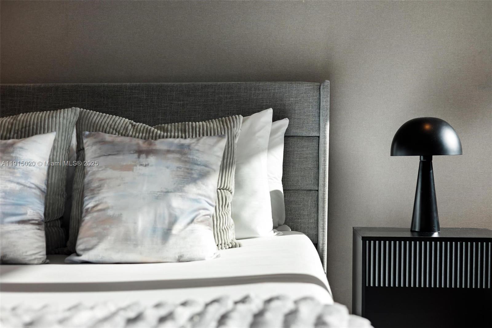 HOLLEMAN PARK - Residential Lease