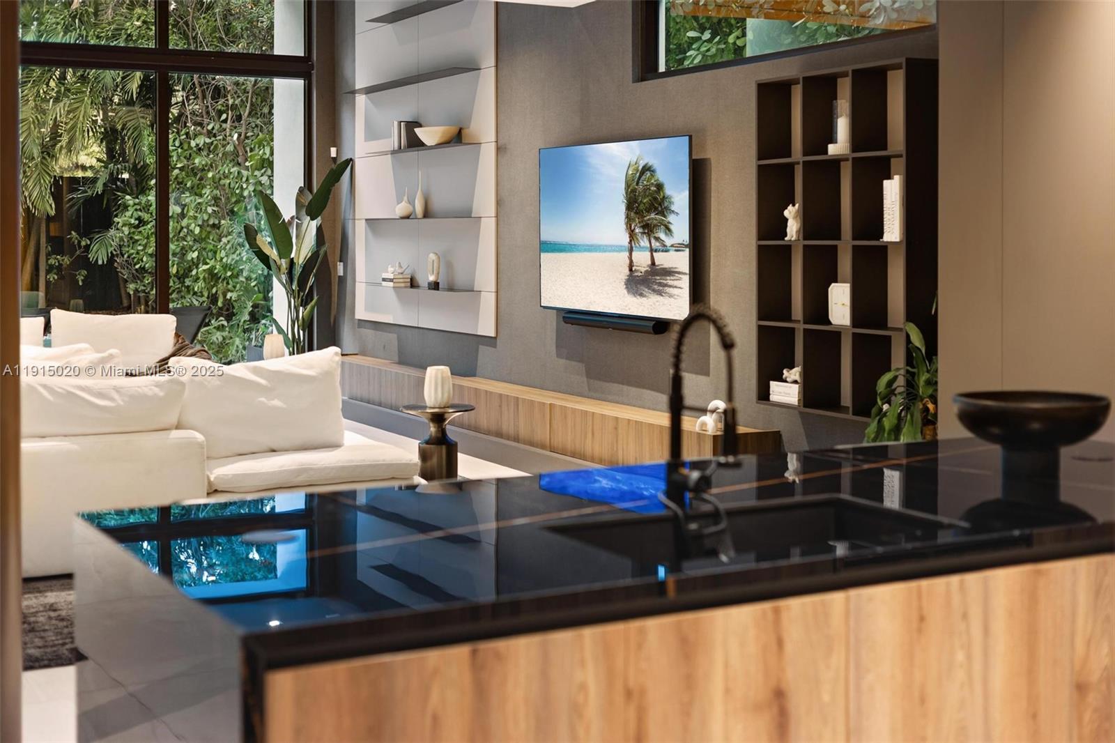 HOLLEMAN PARK - Residential Lease