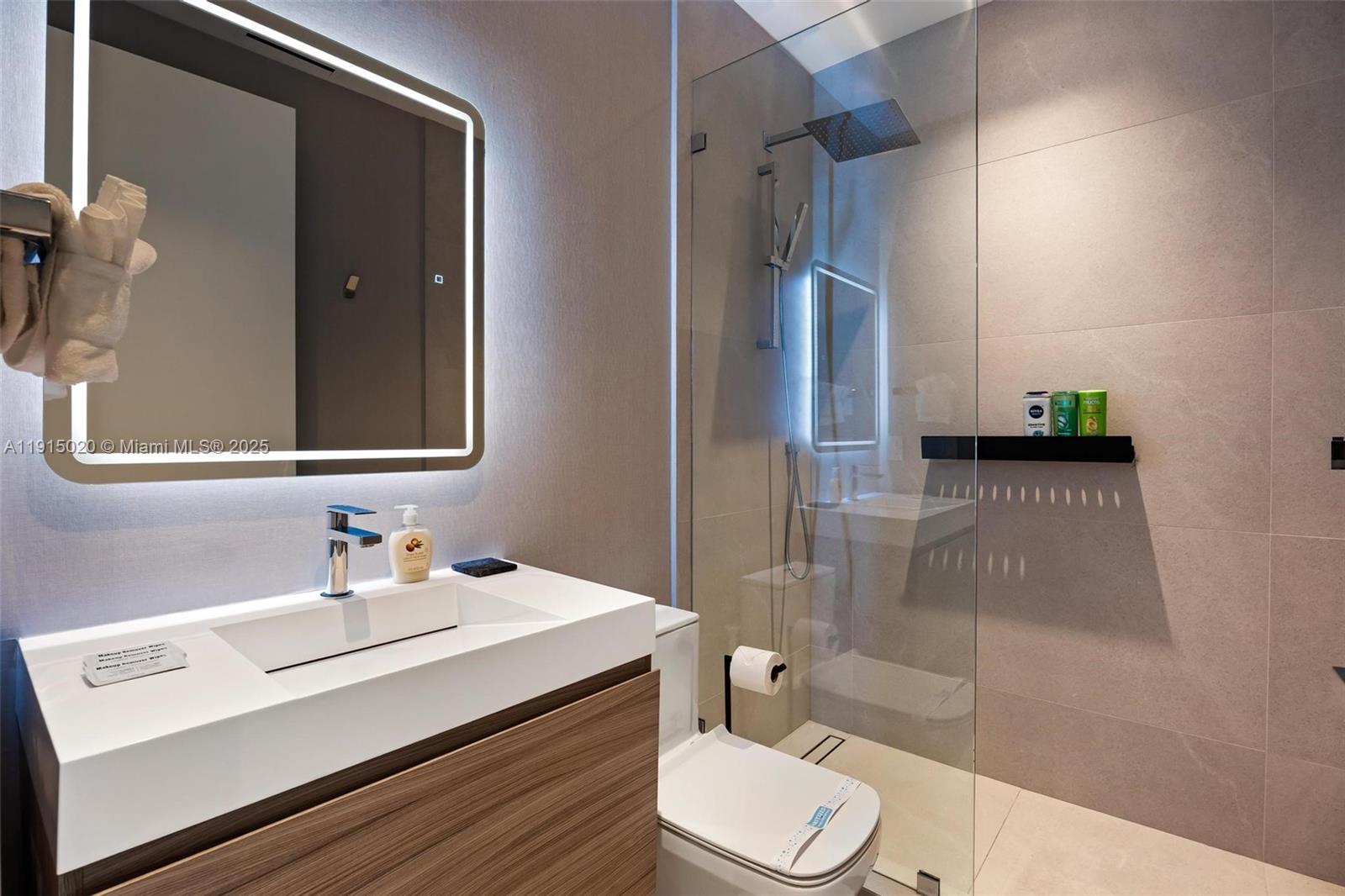 HOLLEMAN PARK - Residential Lease